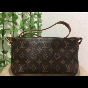 Authentic Louis Vuitton trotteur crossbody bag